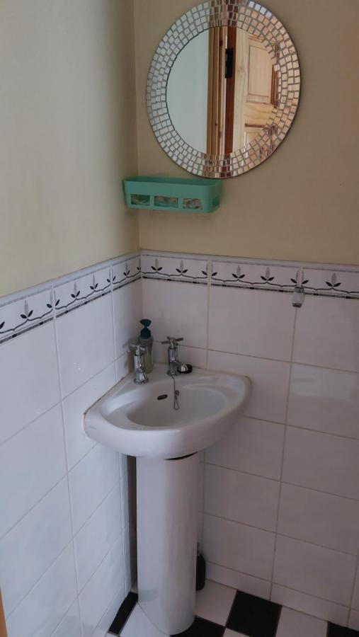 Small Single Room Letterkenny Exterior foto